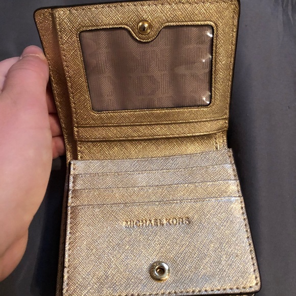 Michael Kors Wallet - Picture 2 of 3